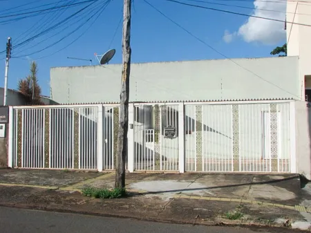 Casa com 3 Quartos à Venda, 250 M² - Jardim das Esmeraldas