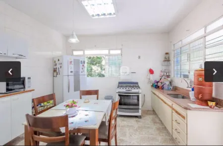 Casa com 3 Quartos / Sobrado com 3 Quartos + Sala Comercial, 300 M² por R$ 750.000 - Setor Aeroporto