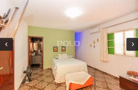 Casa com 3 Quartos / Sobrado com 3 Quartos + Sala Comercial, 300 M² por R$ 750.000 - Setor Aeroporto