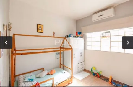 Casa com 3 Quartos / Sobrado com 3 Quartos + Sala Comercial, 300 M² por R$ 750.000 - Setor Aeroporto