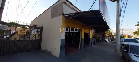 Casa com 3 Quartos / Sobrado com 3 Quartos + Sala Comercial, 300 M² por R$ 750.000 - Setor Aeroporto
