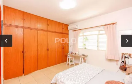 Casa com 3 Quartos / Sobrado com 3 Quartos + Sala Comercial, 300 M² por R$ 750.000 - Setor Aeroporto