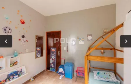 Casa com 3 Quartos / Sobrado com 3 Quartos + Sala Comercial, 300 M² por R$ 750.000 - Setor Aeroporto