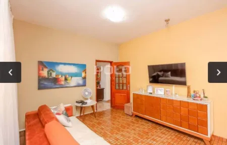 Casa com 3 Quartos / Sobrado com 3 Quartos + Sala Comercial, 300 M² por R$ 750.000 - Setor Aeroporto