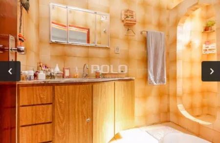 Casa com 3 Quartos / Sobrado com 3 Quartos + Sala Comercial, 300 M² por R$ 750.000 - Setor Aeroporto