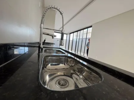 Casa com 3 Quartos à Venda, 155 M² por R$ 1.250.000 - Parqville Pinheiros - Aparecida de Goiânia/Go