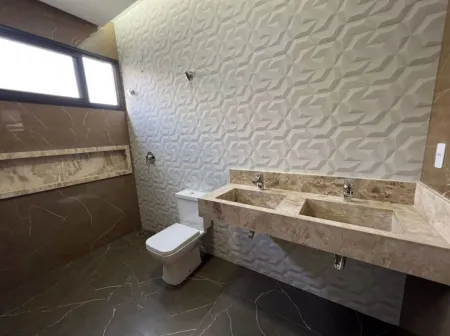Casa com 3 Quartos à Venda, 155 M² por R$ 1.250.000 - Parqville Pinheiros - Aparecida de Goiânia/Go