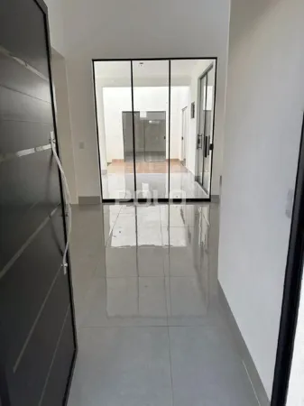 Casa com 3 Quartos à Venda, 182 M² por R$ 700.000 - Residencial Flamingo