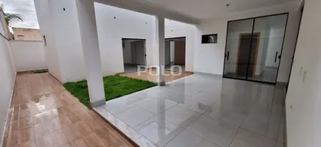 Casa com 3 Quartos à Venda, 182 M² por R$ 700.000 - Residencial Flamingo