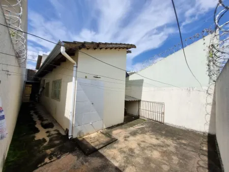 Casa com 3 Quartos à Venda, 93 M² por R$ 330.000 - Parque Veiga Jardim - Aparecida de Goiânia/Go