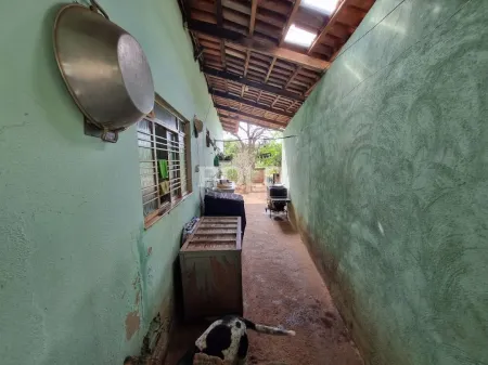 Casa com 3 Quartos à Venda, 198 M² por R$ 450.000 - Setor Faiçalville - Goiânia/Go