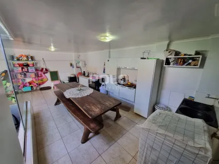 Casa com 3 Quartos à Venda, 180 M² por R$ 500.000 - Jardim Novo Petrópolis