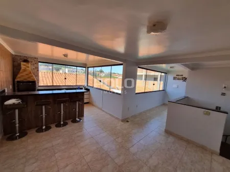 Casa com 3 Quartos à Venda, 180 M² por R$ 500.000 - Jardim Novo Petrópolis