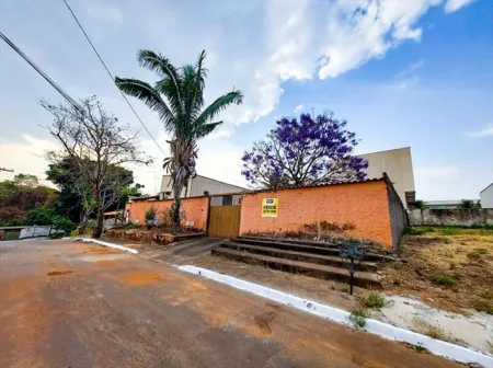 Casa com 3 Quartos à Venda, 307 M² por R$ 1.200.000 - Vila Jardim Vitória