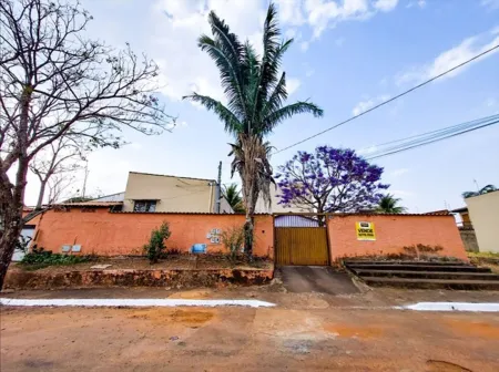 Casa com 3 Quartos à Venda, 307 M² por R$ 1.200.000 - Vila Jardim Vitória