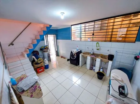 Casa com 3 Quartos à Venda, 307 M² por R$ 1.200.000 - Vila Jardim Vitória