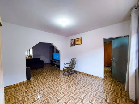 Casa com 3 Quartos à Venda, 307 M² por R$ 1.200.000 - Vila Jardim Vitória