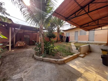 Casa com 3 Quartos à Venda, 307 M² por R$ 1.200.000 - Vila Jardim Vitória