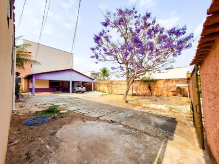 Casa com 3 Quartos à Venda, 307 M² por R$ 1.200.000 - Vila Jardim Vitória