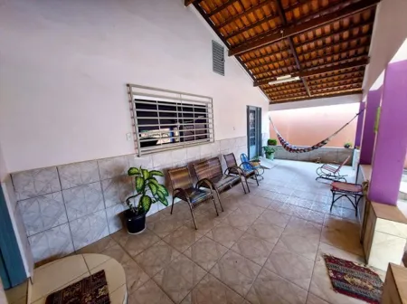 Casa com 3 Quartos à Venda, 307 M² por R$ 1.200.000 - Vila Jardim Vitória