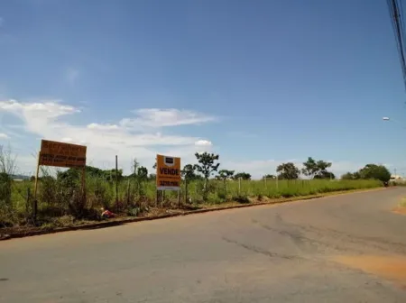 Terreno à Venda, 8968 M² por R$ 2.150.000 - Chácaras São José - Goiânia