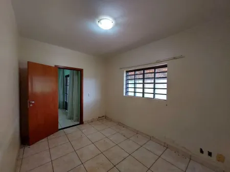 Chácara com 5 Dormitórios à Venda, 503900 M² por R$ 1.300.000,00 - Jardim Copacabana - Aparecida de Goiânia/Go