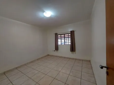 Chácara com 5 Dormitórios à Venda, 503900 M² por R$ 1.300.000,00 - Jardim Copacabana - Aparecida de Goiânia/Go