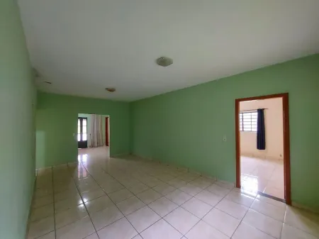 Chácara com 5 Dormitórios à Venda, 503900 M² por R$ 1.300.000,00 - Jardim Copacabana - Aparecida de Goiânia/Go