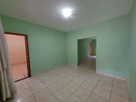Chácara com 5 Dormitórios à Venda, 503900 M² por R$ 1.300.000,00 - Jardim Copacabana - Aparecida de Goiânia/Go