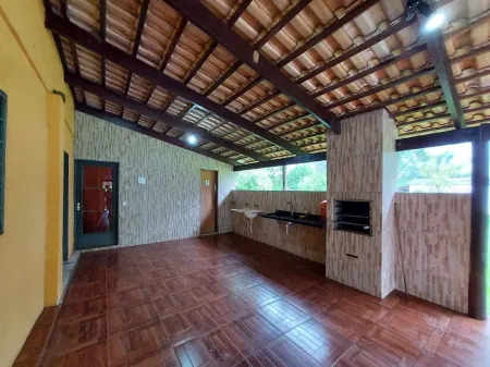 Chácara com 5 Dormitórios à Venda, 503900 M² por R$ 1.300.000,00 - Jardim Copacabana - Aparecida de Goiânia/Go