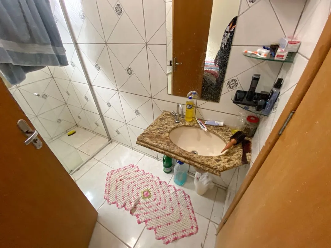 Sobrado com 4 Dormitórios à Venda, 257 M² por R$ 420.000,00 - Mansões Paraíso - Aparecida de Goiânia/Go
