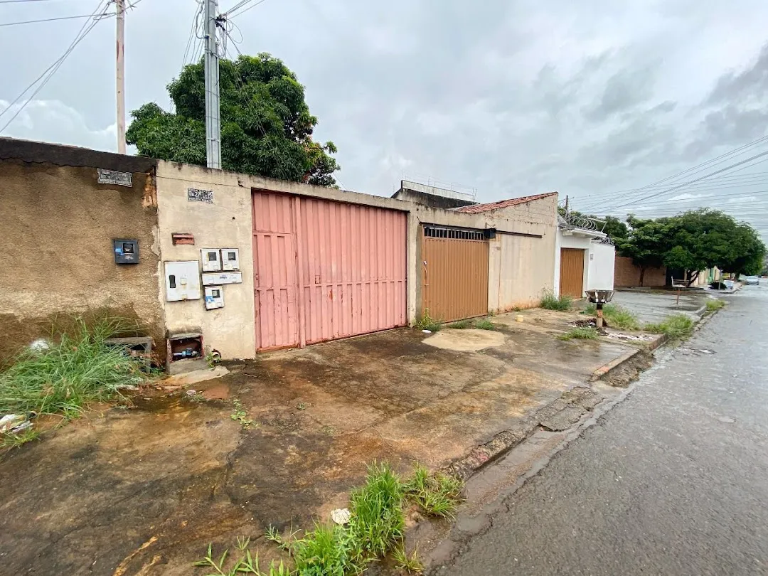 Sobrado com 4 Dormitórios à Venda, 257 M² por R$ 420.000,00 - Mansões Paraíso - Aparecida de Goiânia/Go