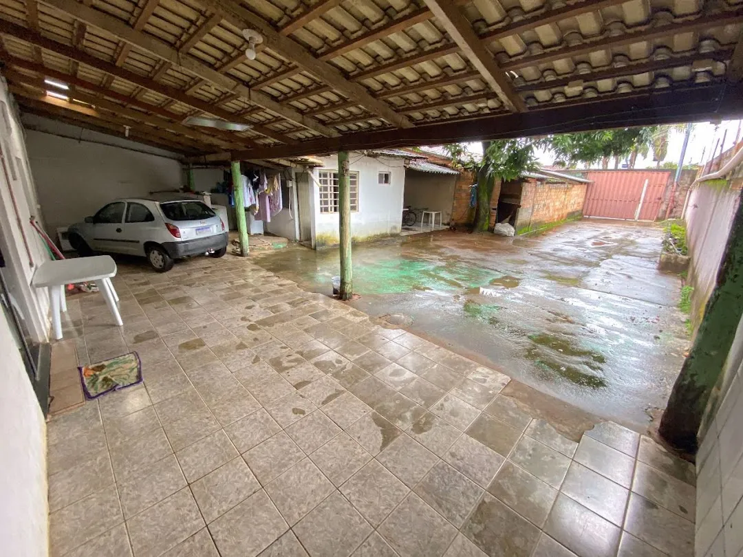 Sobrado com 4 Dormitórios à Venda, 257 M² por R$ 420.000,00 - Mansões Paraíso - Aparecida de Goiânia/Go