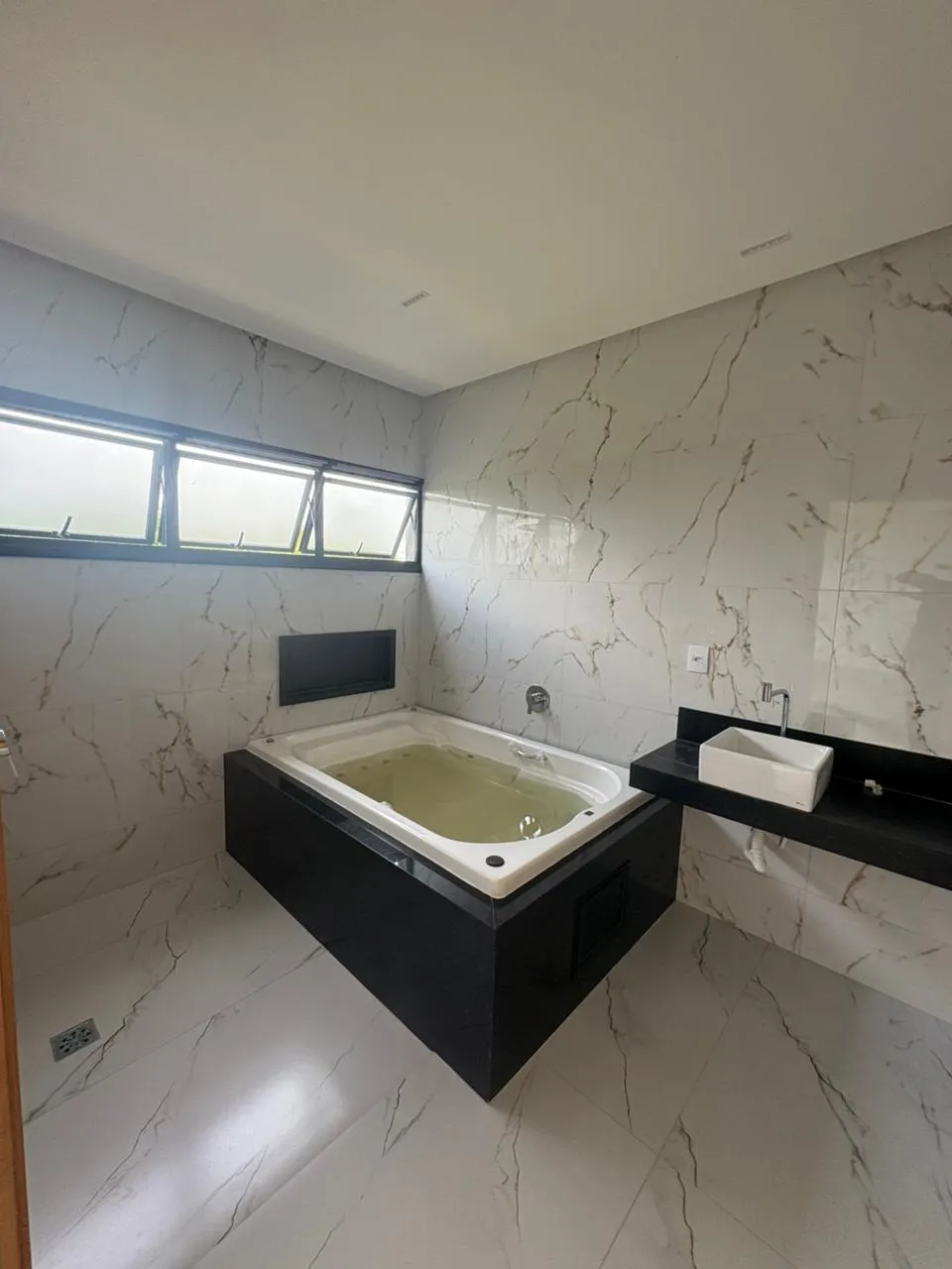 Sobrado no Condomínio Jardim Nápolis