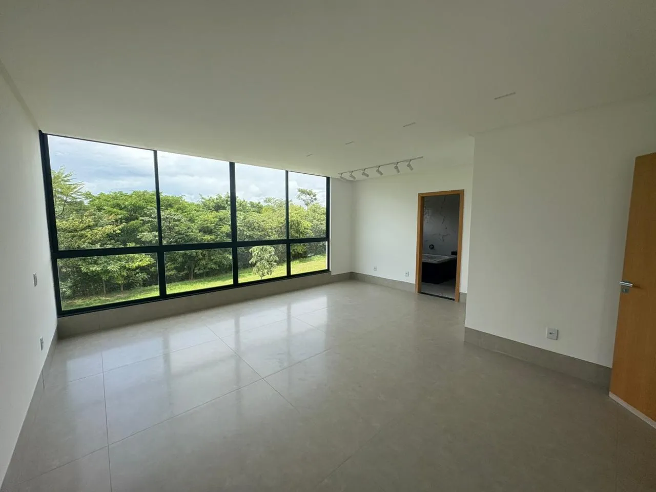 Sobrado no Condomínio Jardim Nápolis